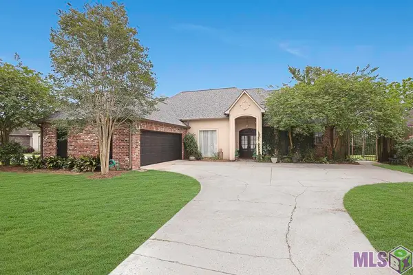 39053 Corinne Cir, Prairieville, LA 70769