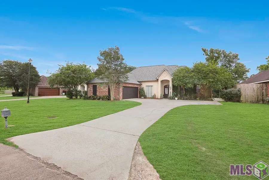 39053 Corinne Cir, Prairieville, LA 70769 - #2