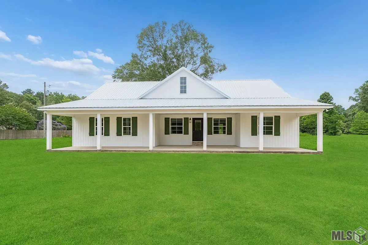 11306 Cloverleaf Dr, Denham Springs, LA 70706 - #1