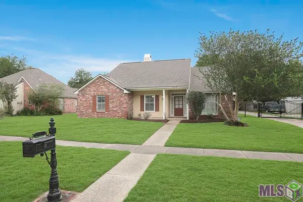 5232 River Meadow Dr, Baton Rouge, LA 70820