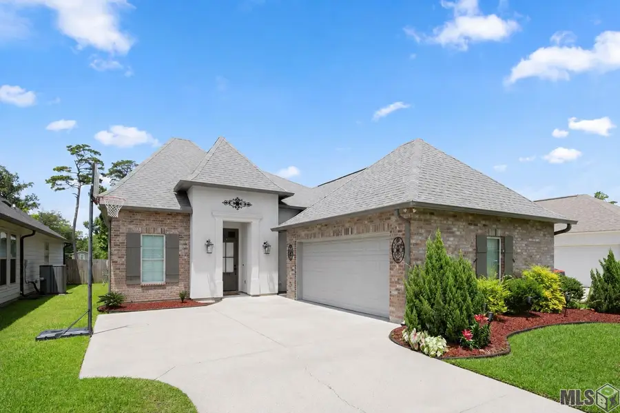 30189 Sanctuary Blvd, Denham Springs, LA 70726 - #2