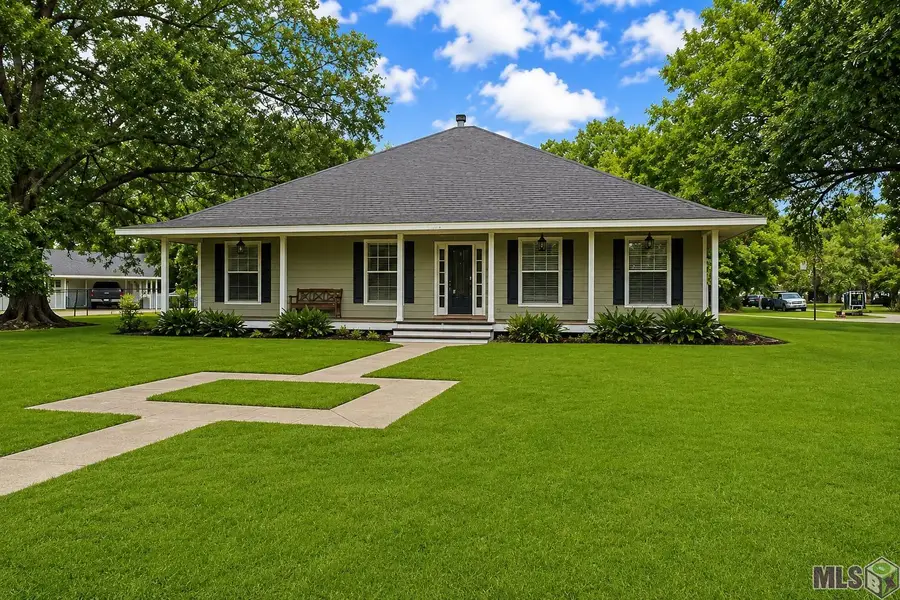 8232 Hermitage Dr, Denham Springs, LA 70726 - #2
