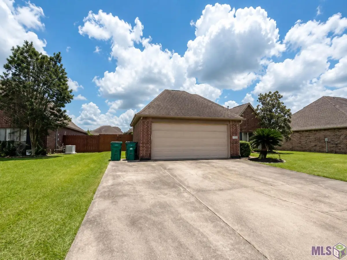 11446 Lemonwood Dr, Denham Springs, LA 70726 - #1