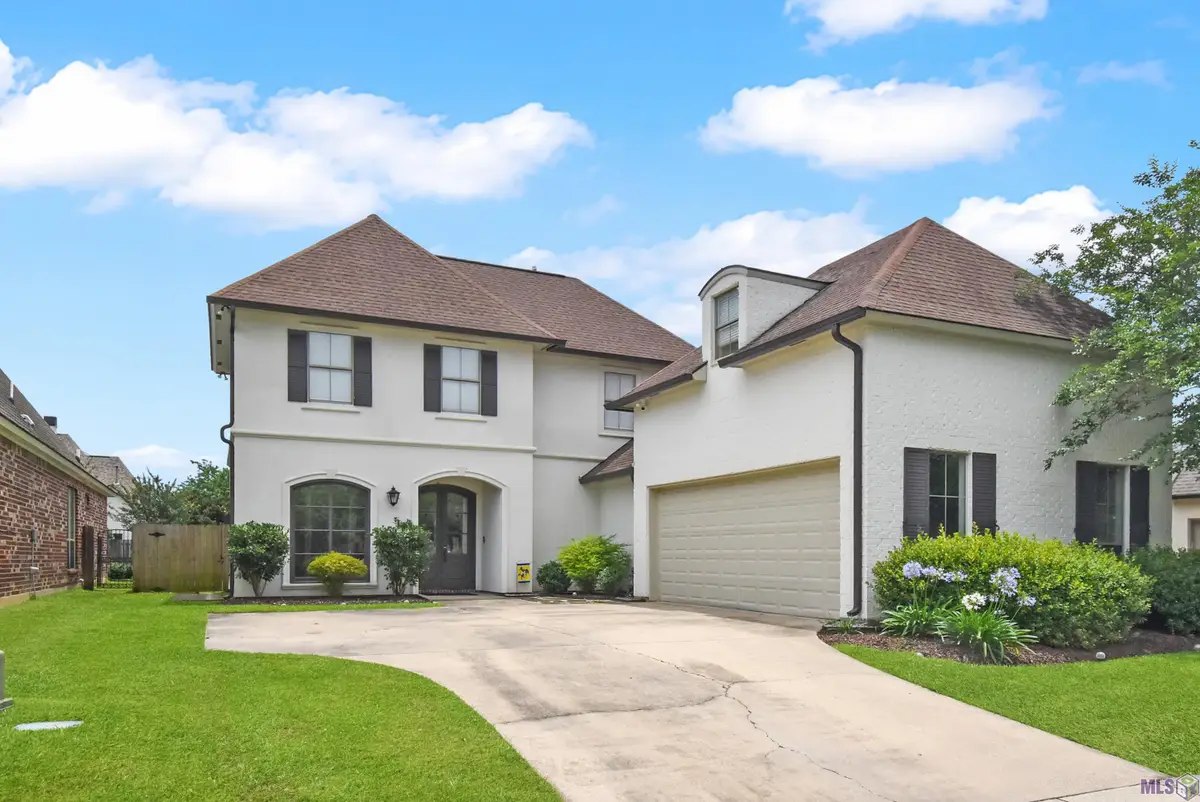 8925 Foxgate Dr, Baton Rouge, LA 70809 - #1