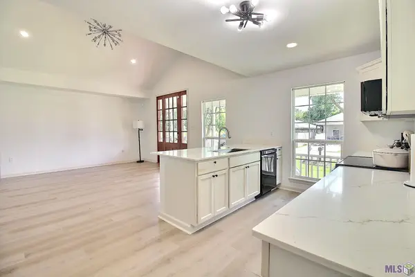 8608 Nottaway St, Denham Springs, LA 70726