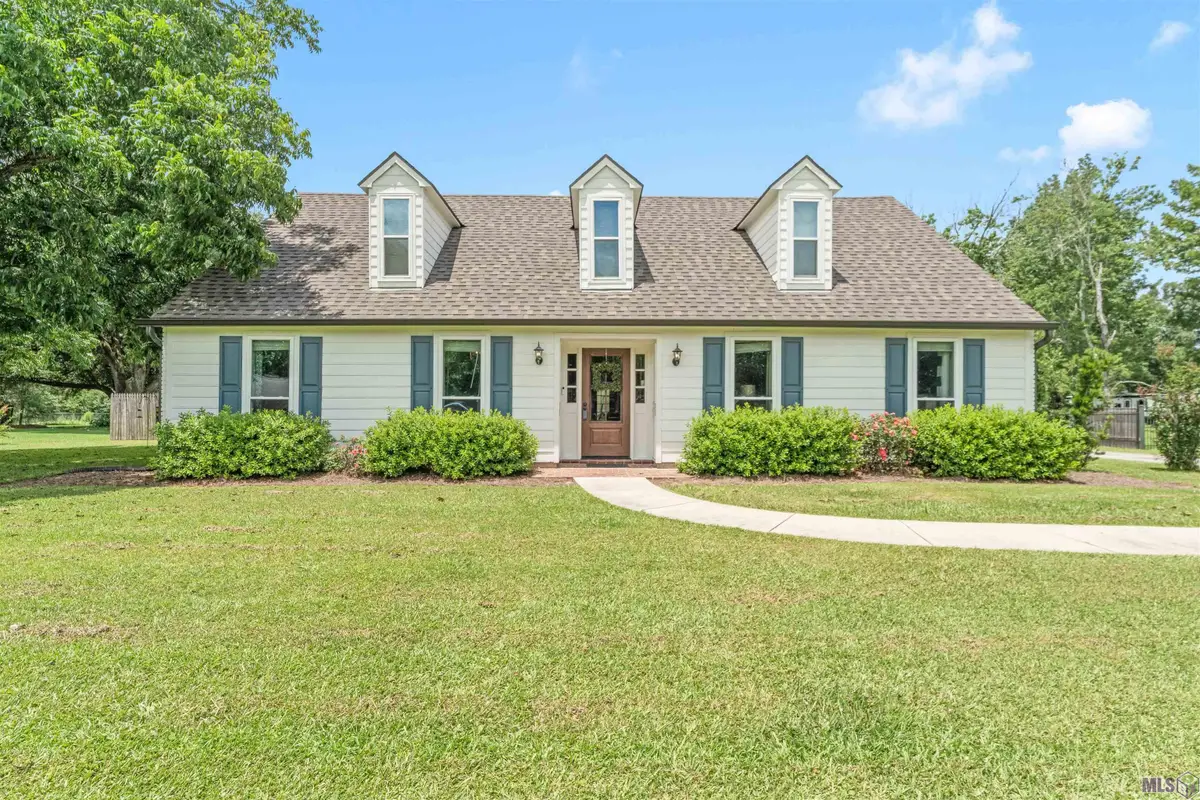 10417 Shoe Creek Dr, Baton Rouge, LA 70818 - #1
