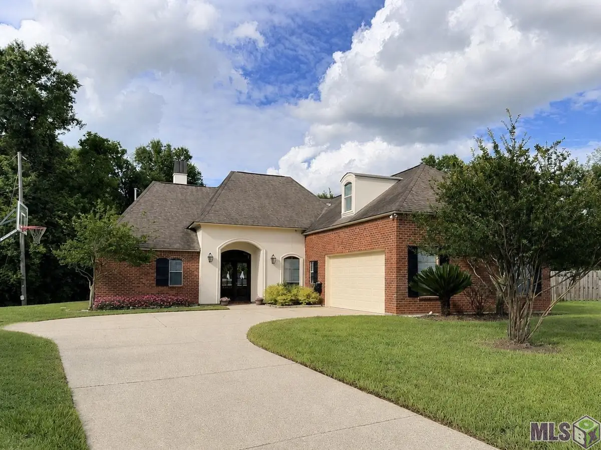 18011 Pierside Ln, Prairieville, LA 70769 - #1