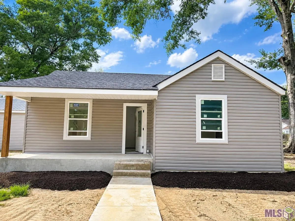 201 Leslie St, Denham Springs, LA 70726 - #1
