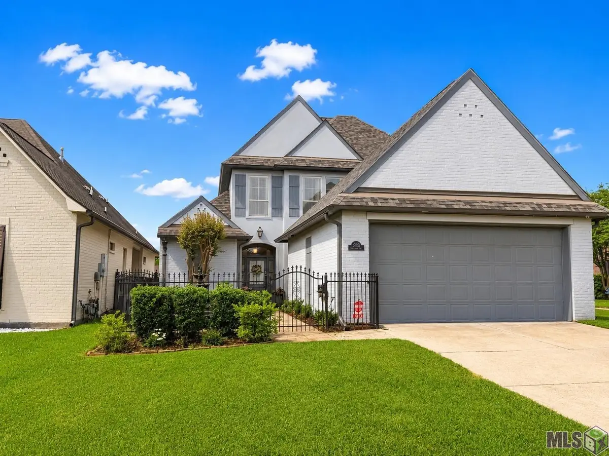 11001 Shoreline Dr, Baton Rouge, LA 70809 - #1