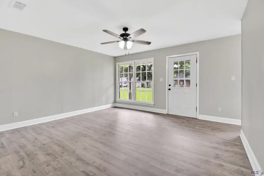 41253 Rhea St, Gonzales, LA 70737 - #2