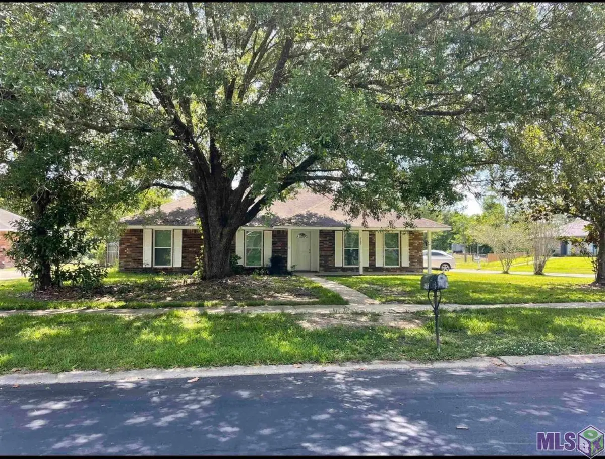 5102 Wicklow Dr, Baton Rouge, LA 70814 - #1