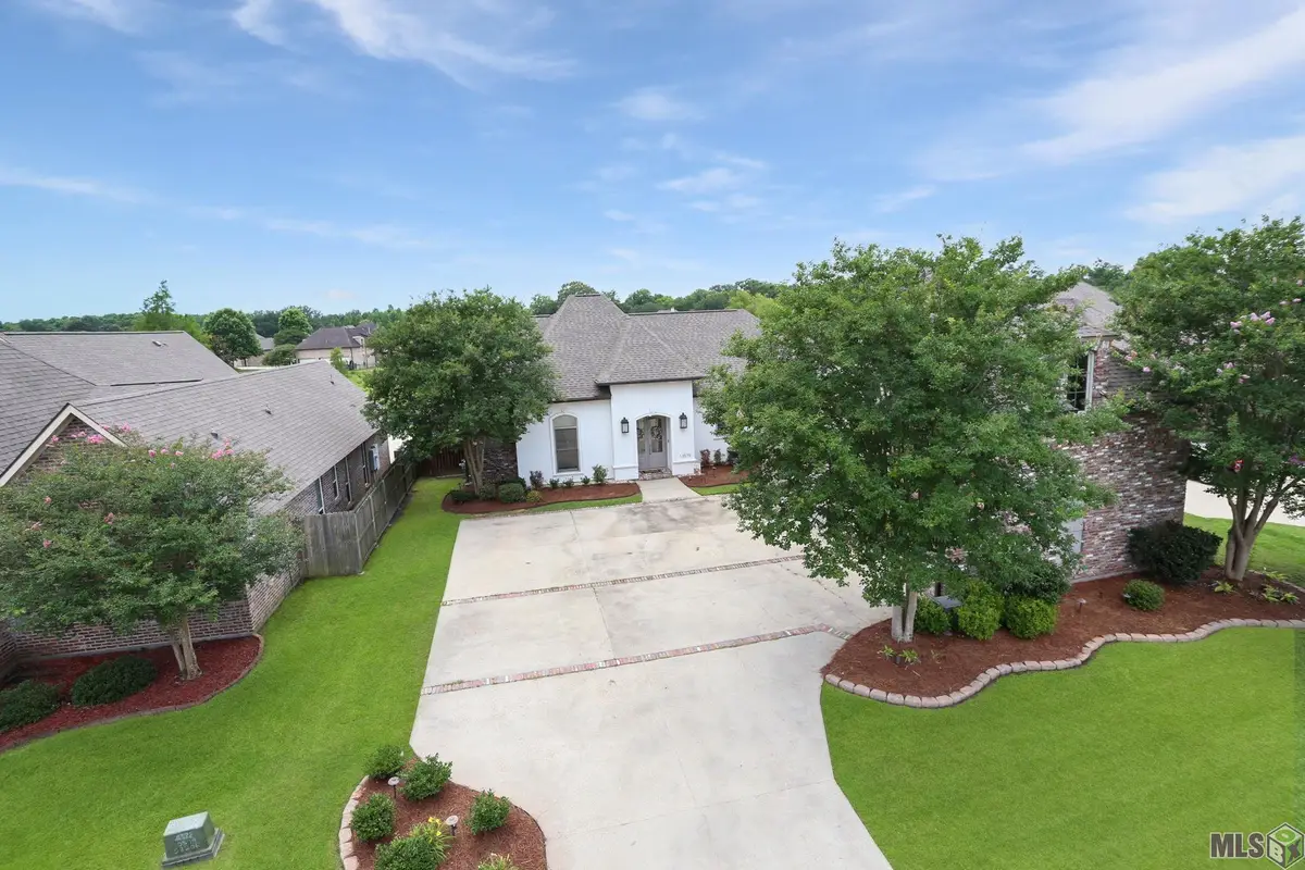 13579 Bluff Point Dr, Geismar, LA 70734 - #1