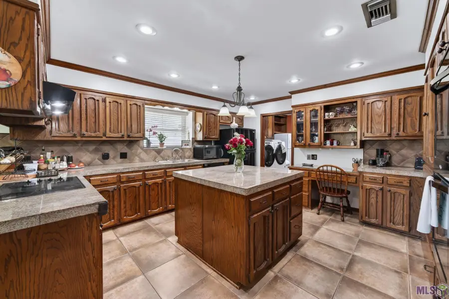 1050 Rossmore Ave, Baton Rouge, LA 70810 - #3