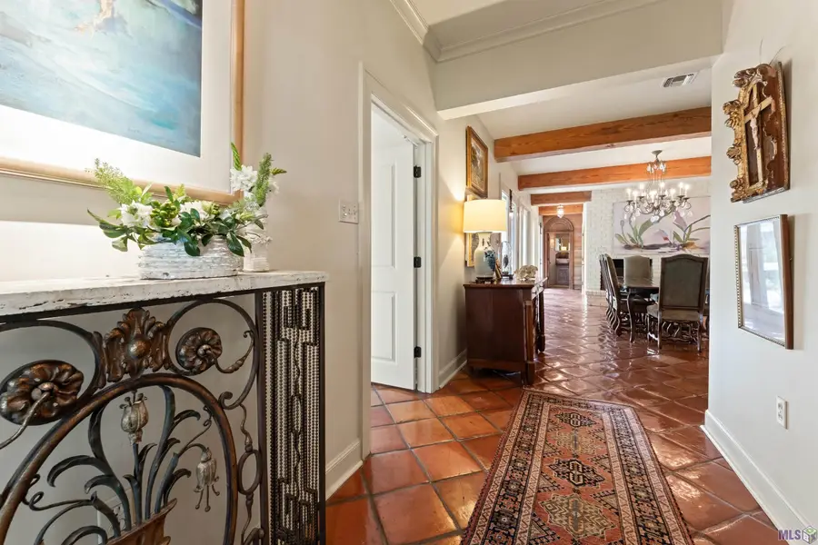 3044 Mcconnell Dr, Baton Rouge, LA 70809 - #2