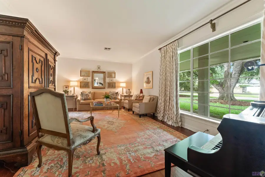 3044 Mcconnell Dr, Baton Rouge, LA 70809 - #3