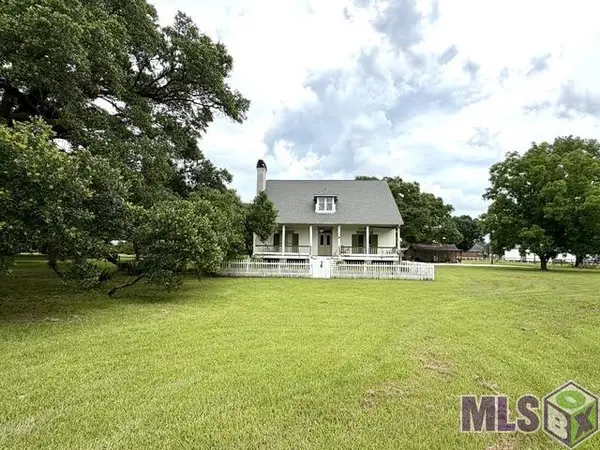 38326 Henry Rd, Prairieville, LA 70769