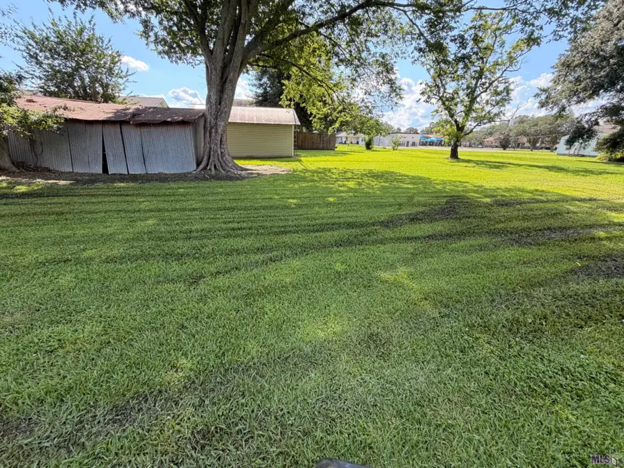 416 California Ave, Port Allen, LA 70767 - #2