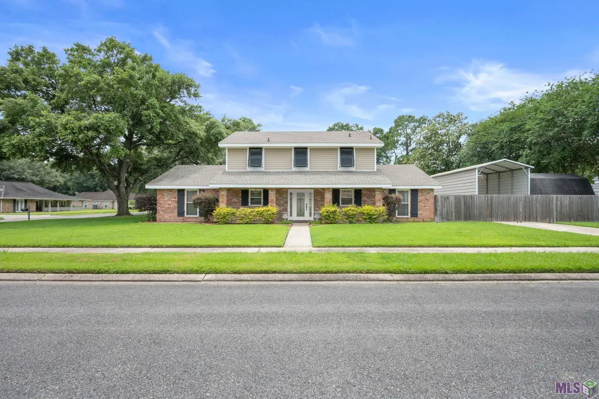 104 Crescent Place Dr, Donaldsonville, LA 70346 - #1