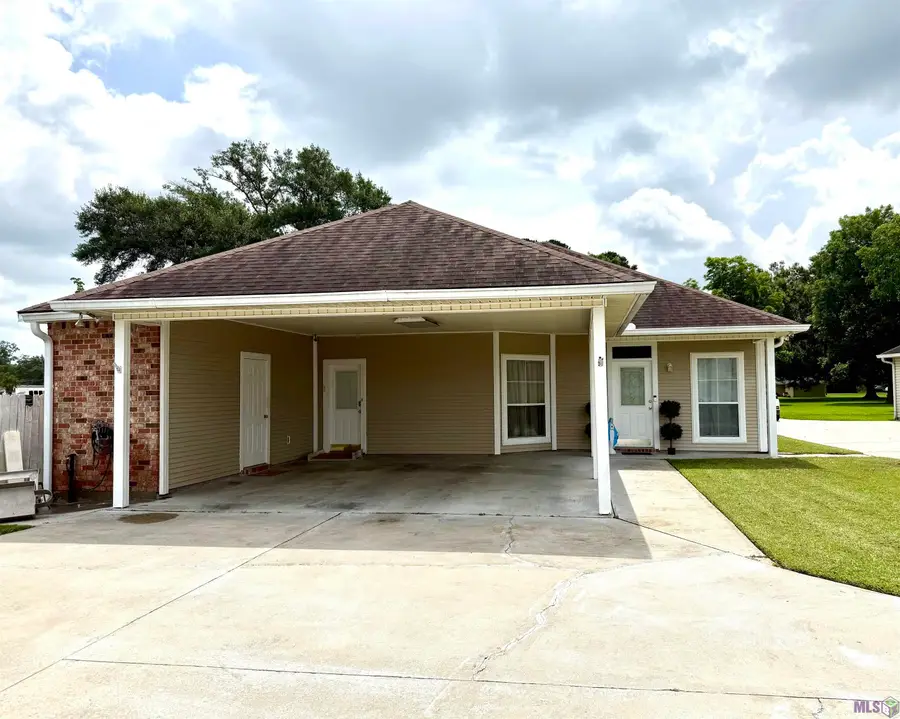 214 S Daphne, Gonzales, LA 70737 - #2