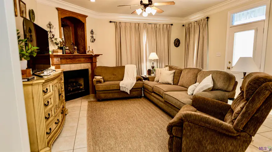 214 S Daphne, Gonzales, LA 70737 - #3