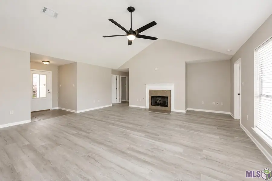 11297 Shady Bend Dr, Denham Springs, LA 70726 - #3