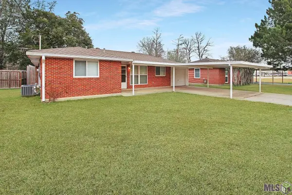 131 Chestnut St, Denham Springs, LA 70726