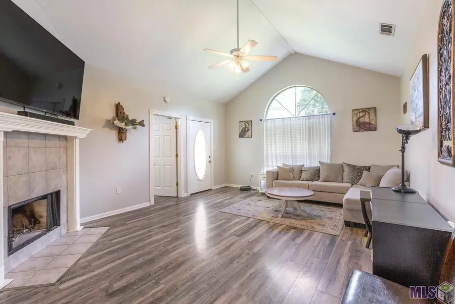 36059 Cheray Dr, Denham Springs, LA 70706 - #3