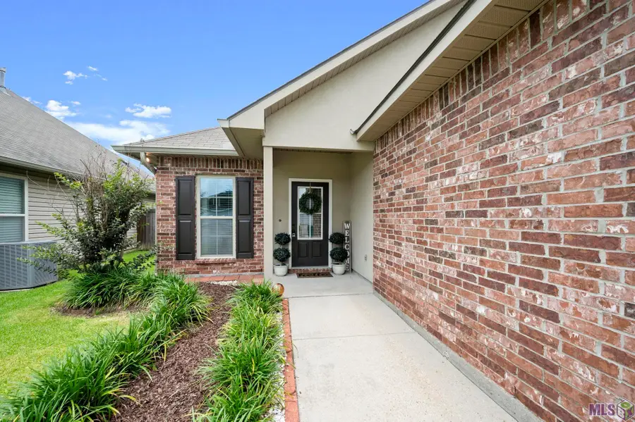 11435 Rossow Ct, Denham Springs, LA 70726 - #2