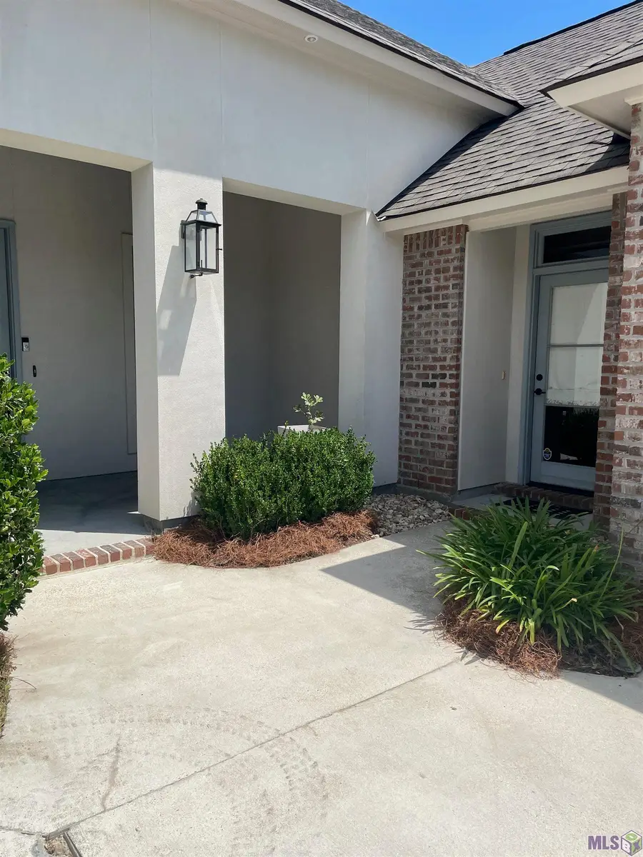 36138 Bluff Meadows Dr, Prairieville, LA 70769 - #2