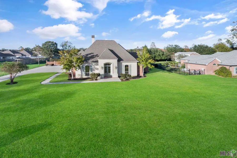 40010 Farm Rd, Gonzales, LA 70737 - #2