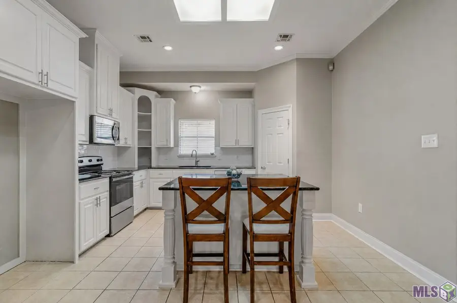 15432 Streamwood Ct, Baton Rouge, LA 70816 - #2