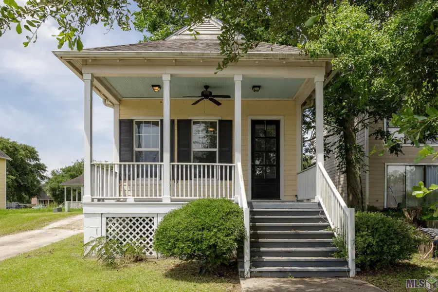 9352 Martinique Dr, Baton Rouge, LA 70810 - #2