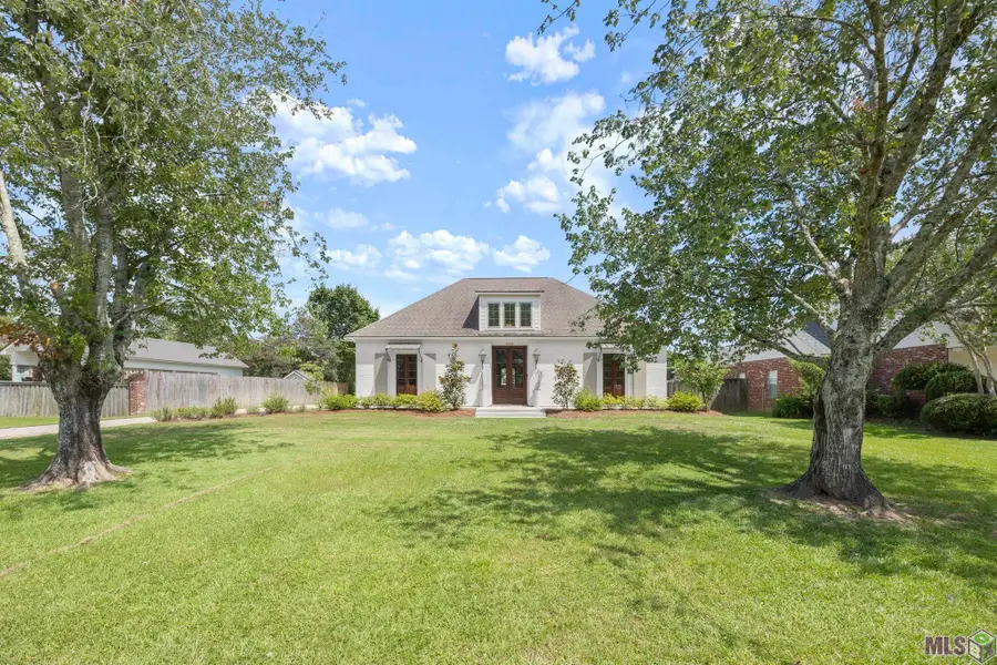 6964 Hunters Way, Denham Springs, LA 70726 - #2