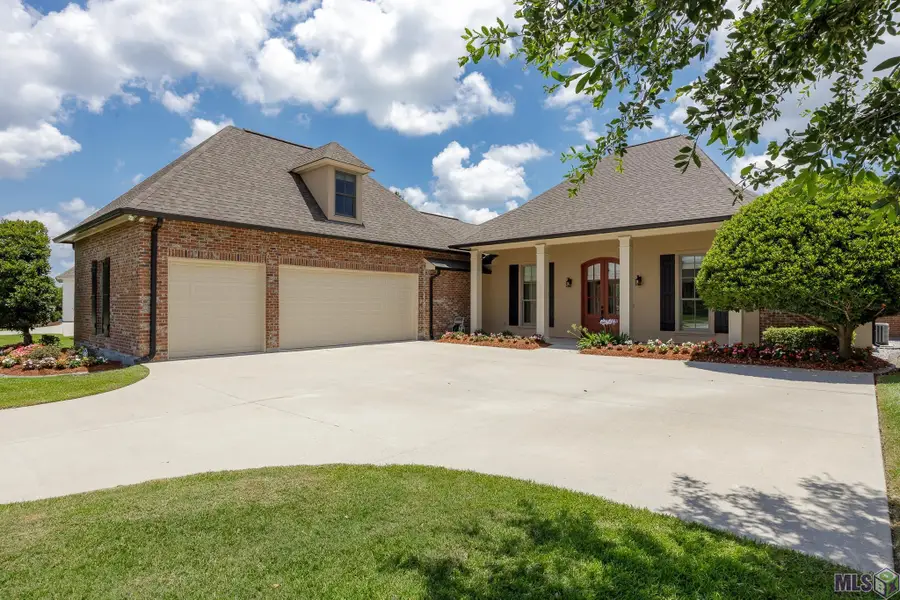 6060 Royal Palms Ct, Gonzales, LA 70737 - #2