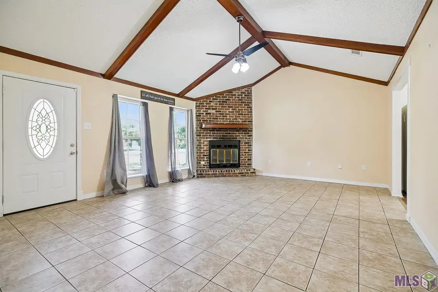 11216 Harvest Dr, Greenwell Springs, LA 70739 - #2