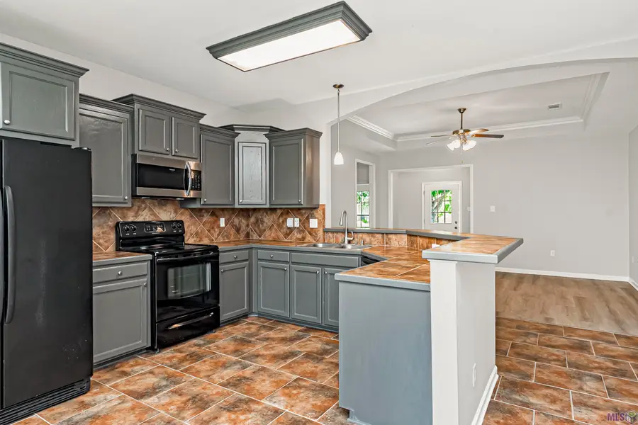 40369 Creekway Cove Ct, Gonzales, LA 70737 - #2