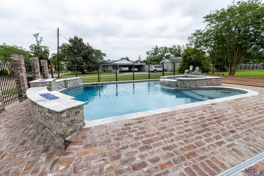 122 Grove St, Lake Charles, LA 70601 - #2