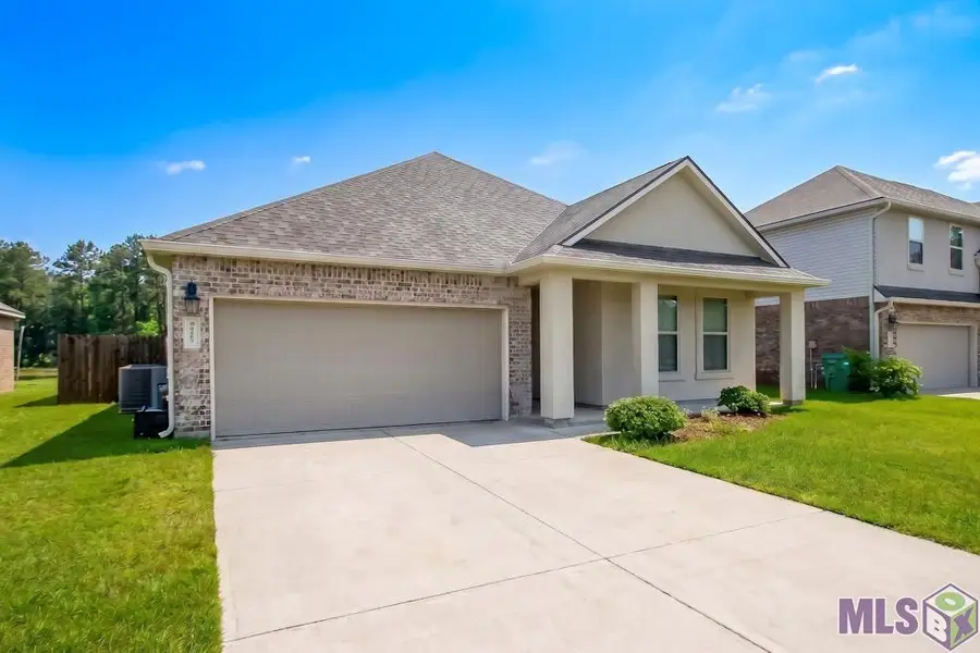 34273 Garnet Lake Dr, Walker, LA 70785 - #2