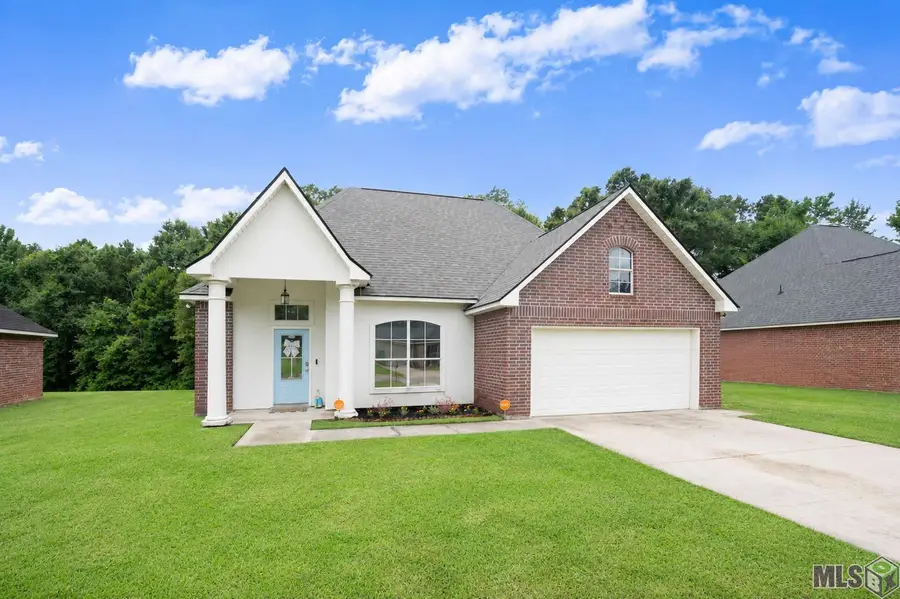23883 Springhill Dr, Denham Springs, LA 70726 - #2