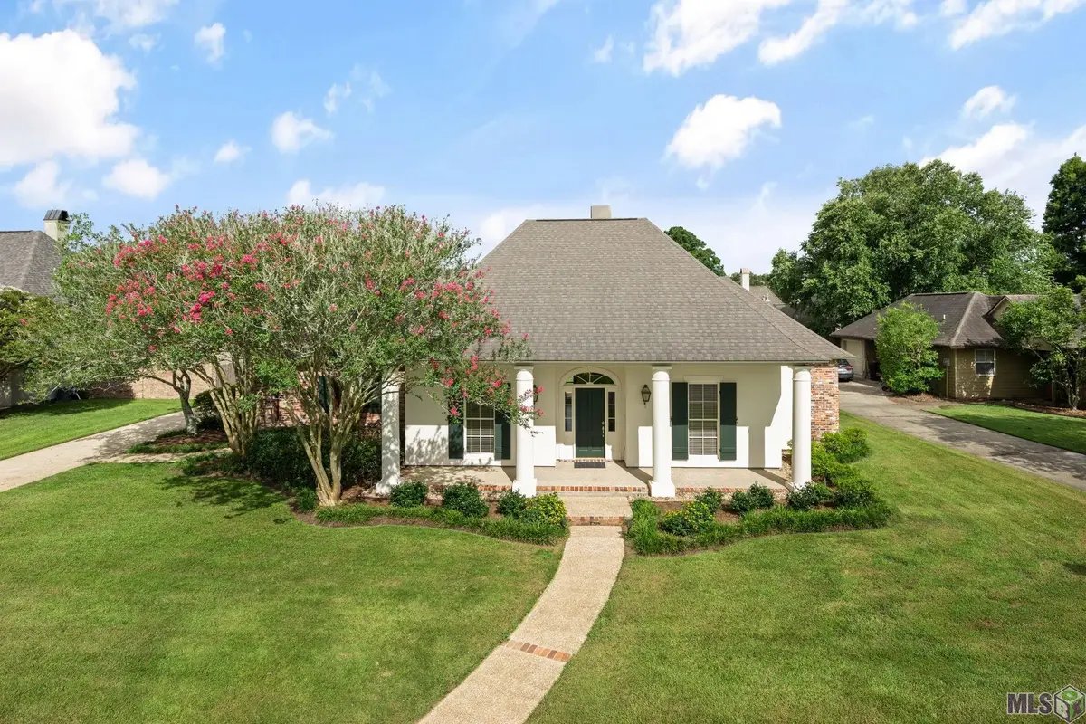 17735 Eaglewood Dr, Baton Rouge, LA 70810 - #1