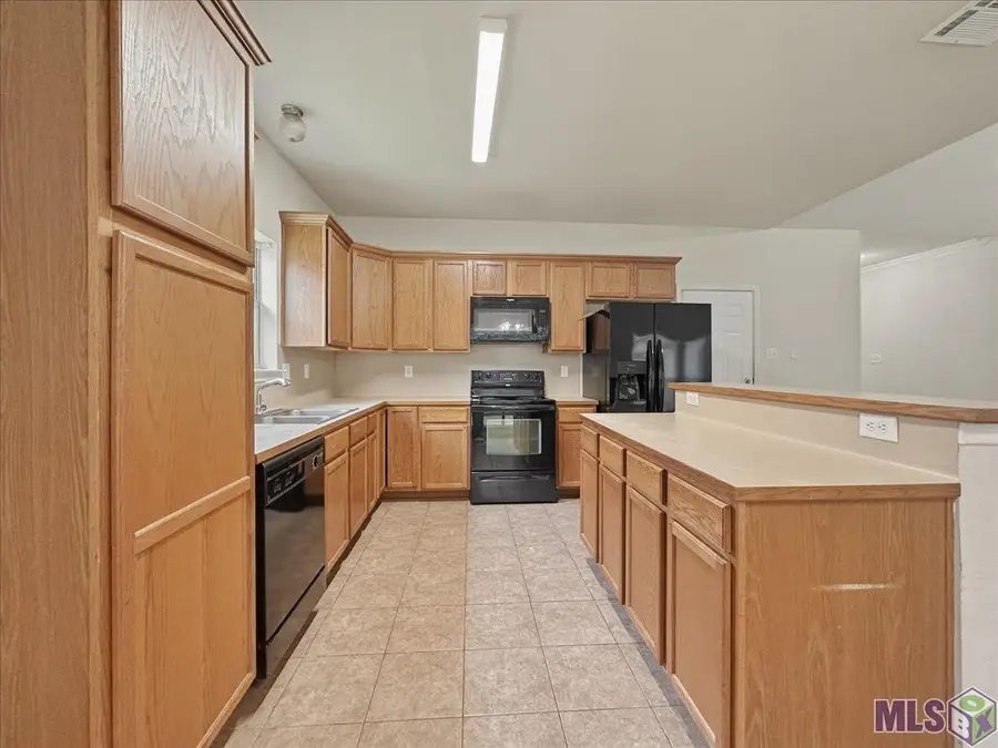 26423 Avoyelles Ave, Denham Springs, LA 70726 - #3