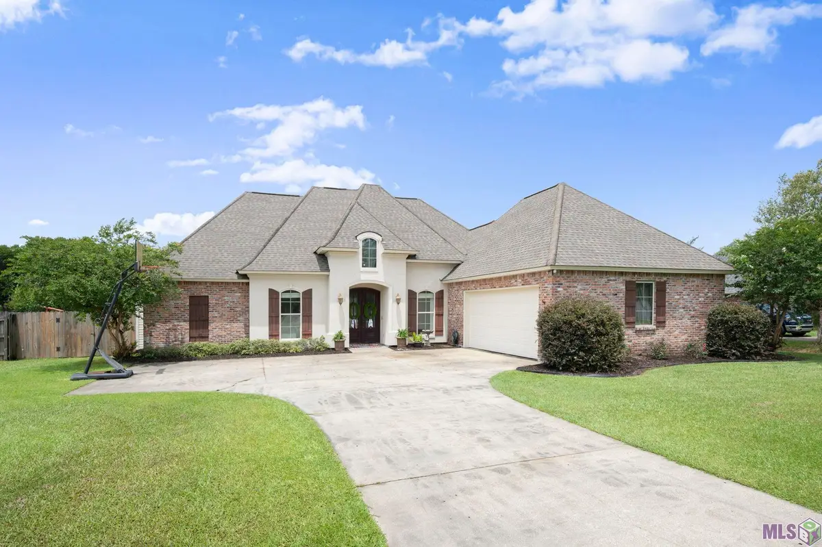 32953 Fox Run Dr, Walker, LA 70785 - #1