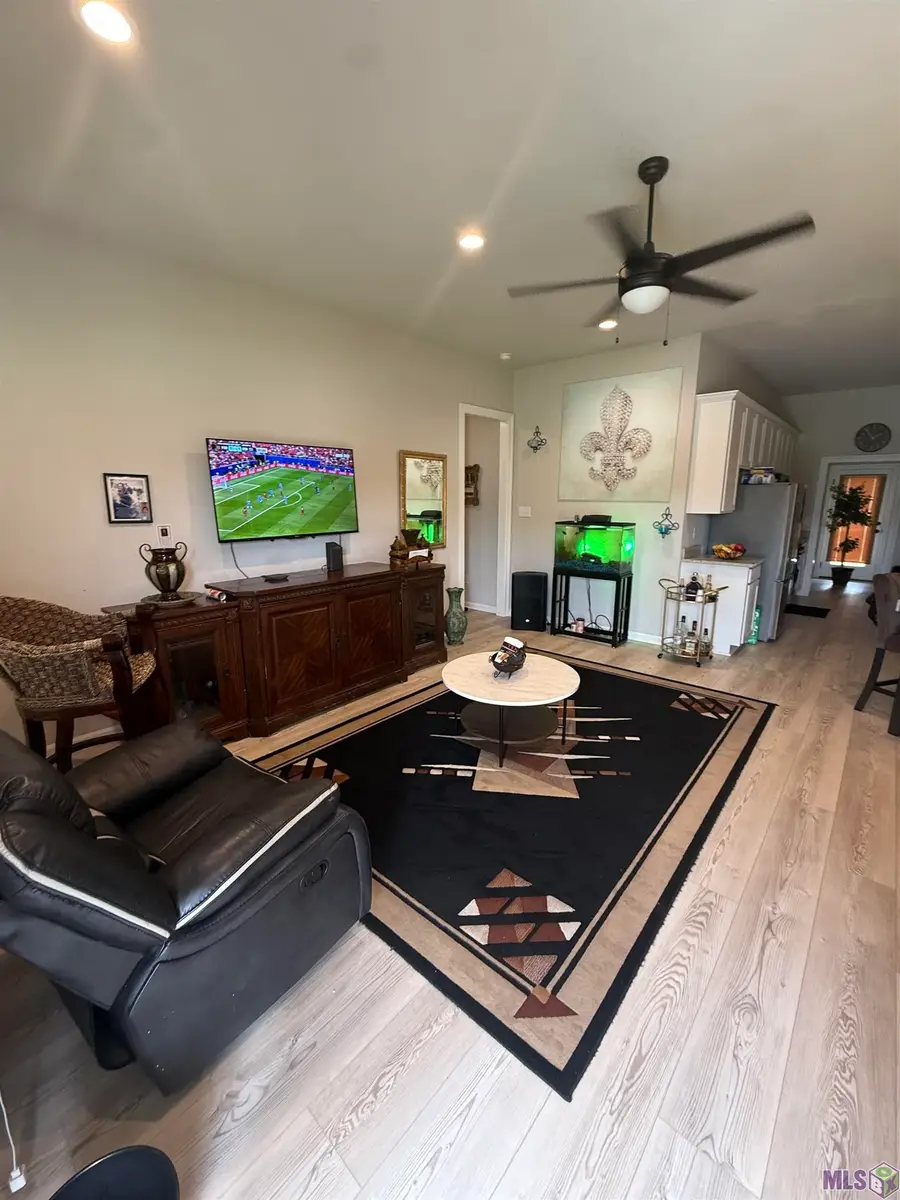 28342 Moreau Dr, Denham Springs, LA 70726 - #2