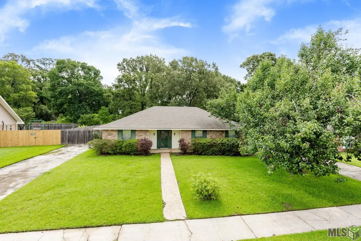 2145 Stonewood Dr, Baton Rouge, LA 70816 - #1