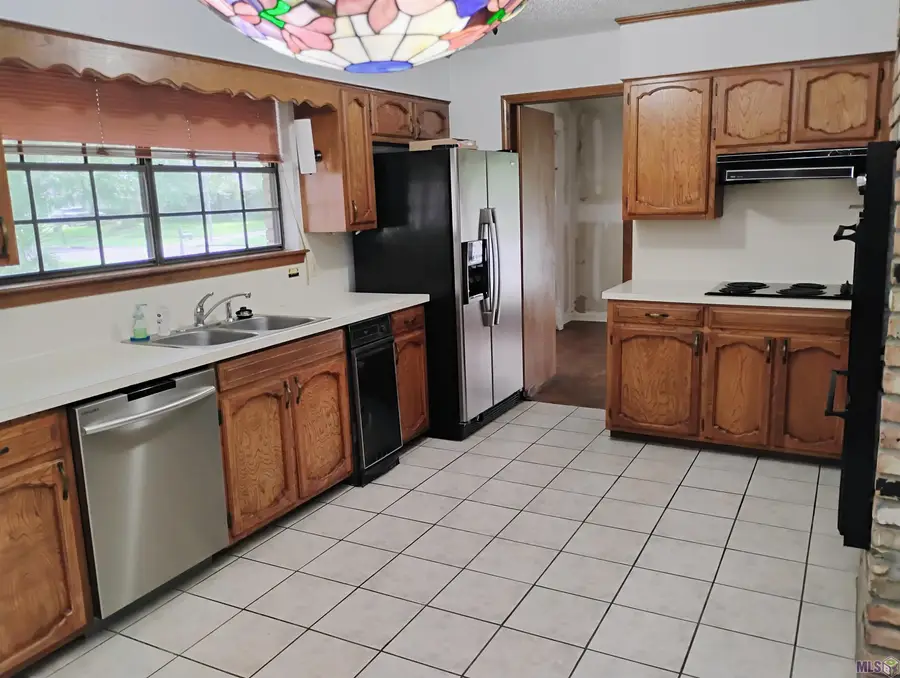 1534 Leycester Dr, Baton Rouge, LA 70808 - #2