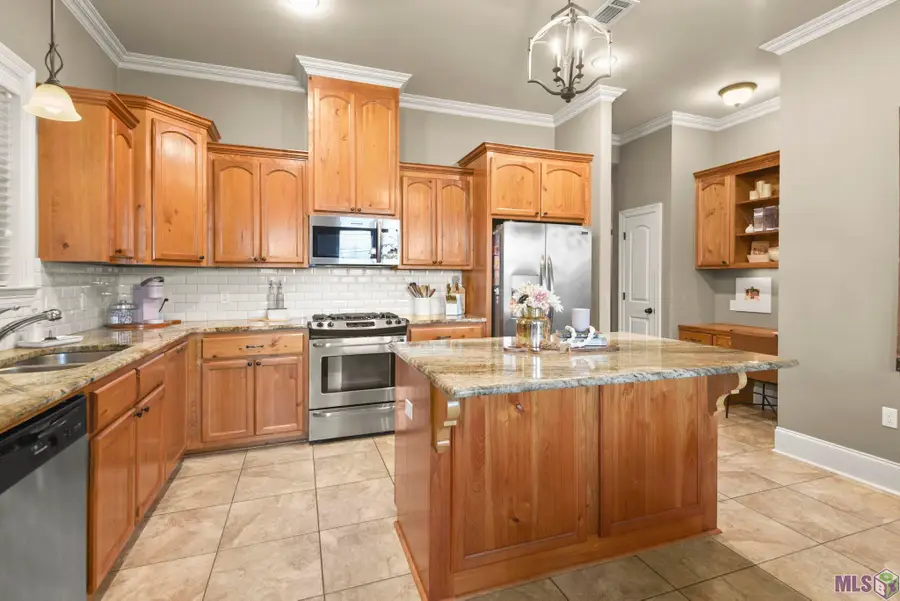 30682 Dunn Rd, Denham Springs, LA 70726 - #3