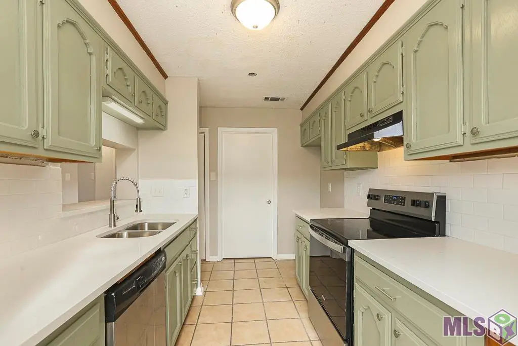 4625 Parkoaks Dr #33, Baton Rouge, LA 70816 - #1