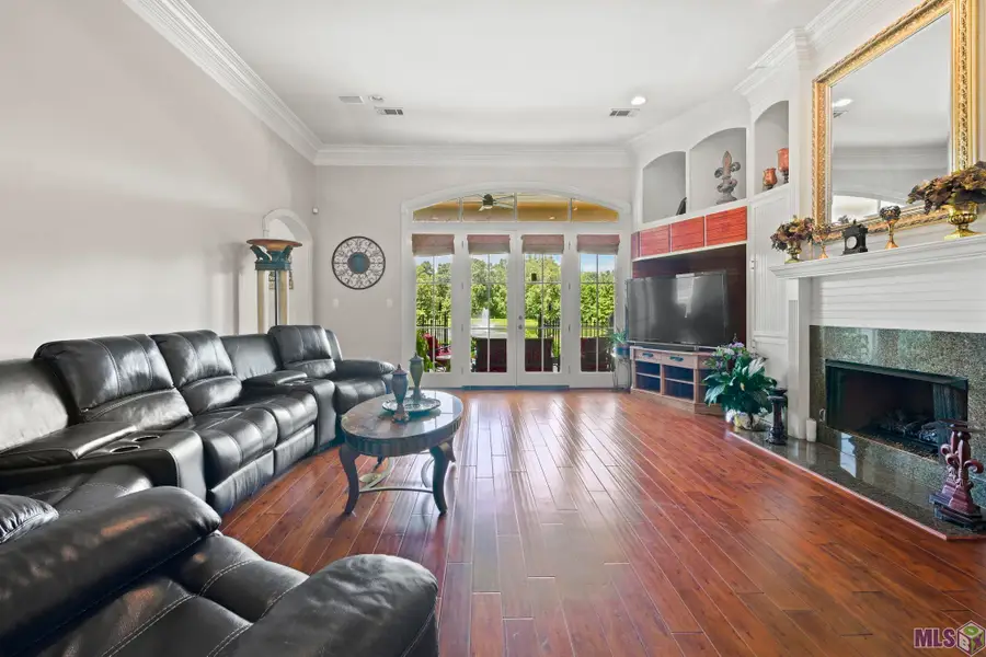 16924 Sunset Point Ct, Baton Rouge, LA 70816 - #2