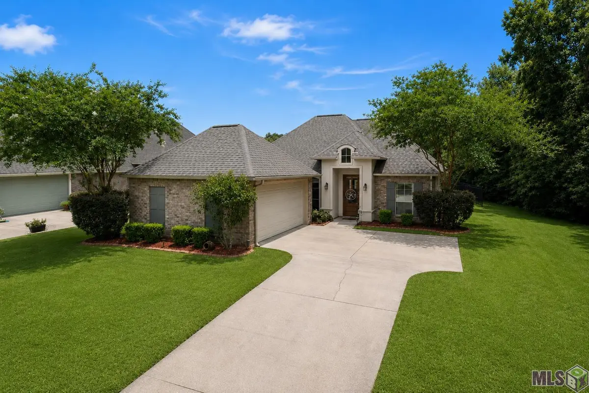 9360 Rustic Rose Dr, Denham Springs, LA 70726 - #1
