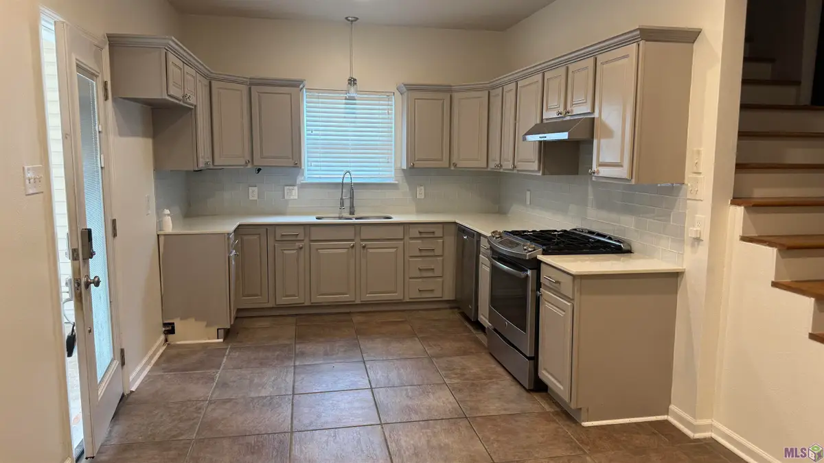 7141 Point Avery Dr, Baton Rouge, LA 70817 - #1